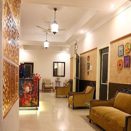 Crossroads Hotel Kolkata Bagian luar foto