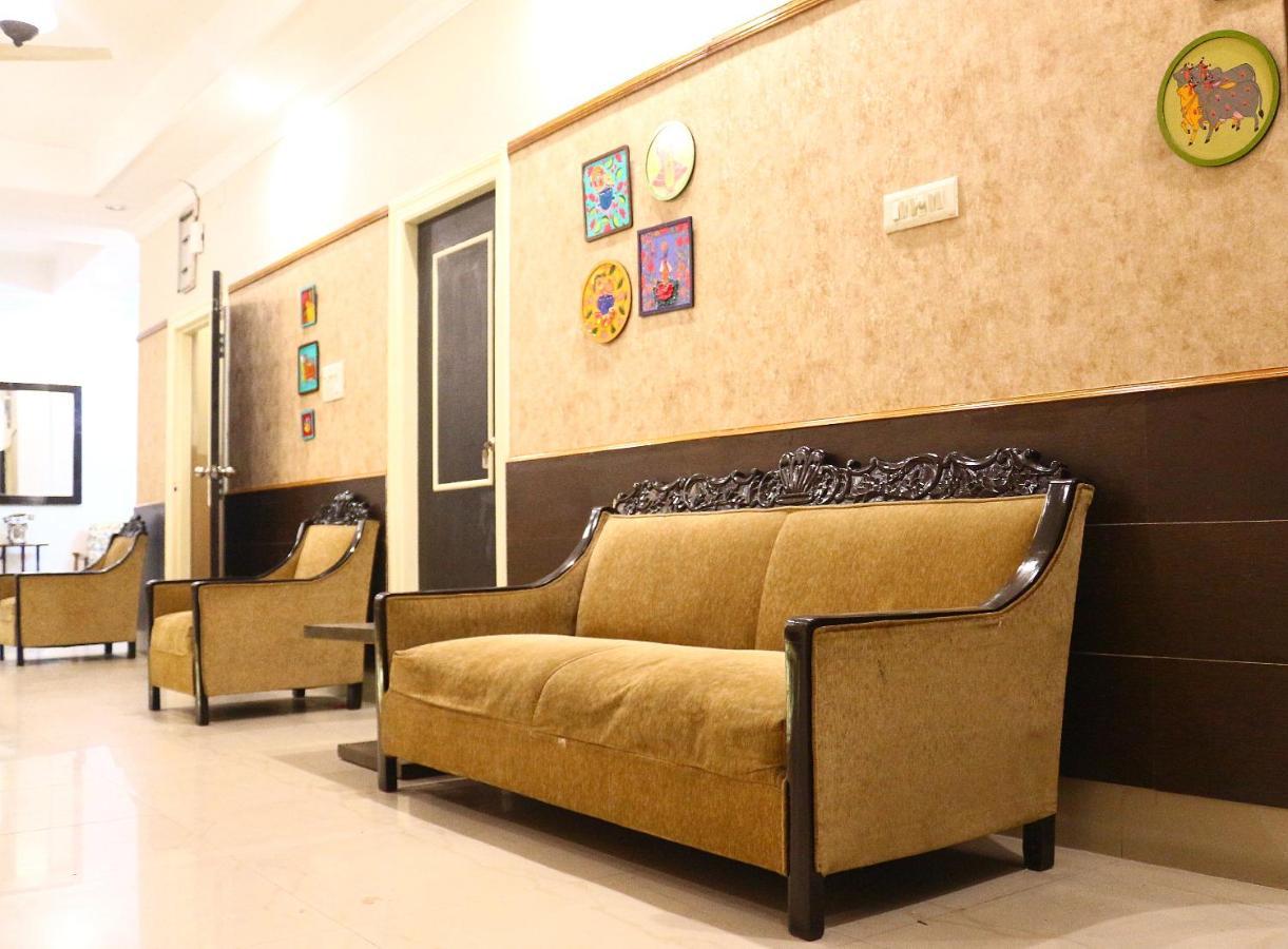 Crossroads Hotel Kolkata Bagian luar foto